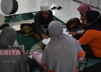 Pertebal Iman WBP Wanita Rutan Kelas IIB Rembang Berlatih Musik Hadroh