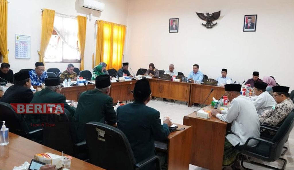 DPRD Pati saat menerima audiensi Pengurus Cabang Nahdlatul Ulama (PCNU) Kabupaten Pati terkait Raperda Pesantren pada Kamis, 3 November 2022. (Aziz Afifi/Koran Lingkar)