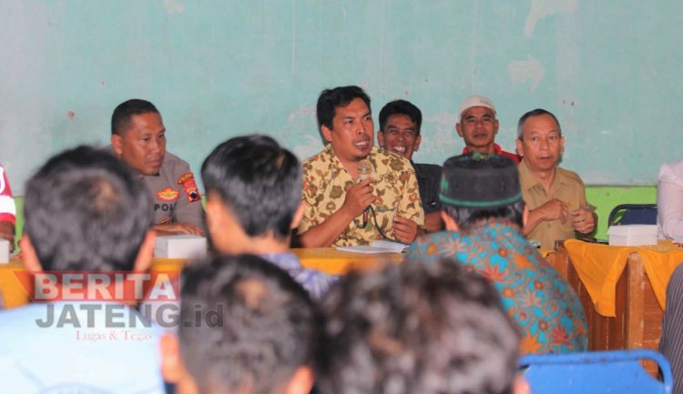 Kades Jejeg Jadi Tersangka, Warga Tuntut Pemberhentian Sementara 1 Kades Jejeg Jadi Tersangka, Warga Tuntut Pemberhentian Sementara