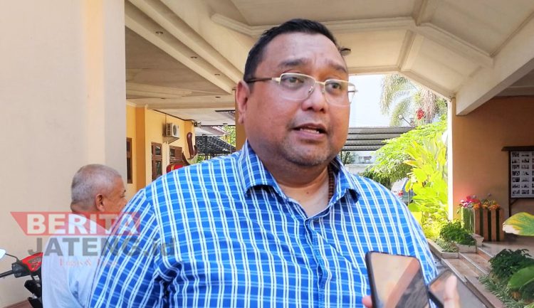 DPRD Pati Joni Kurnianto Meminta DPUTR untuk Segera Memperbaiki Jalan Rusak