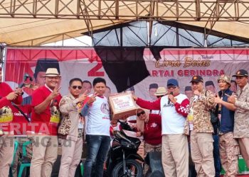 HUT ke 15 Gerindra Dimeriahkan Jalan Sehat Bersama Ribuan Warga