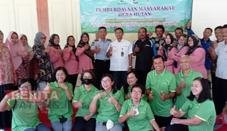 Rutan Kelas II B Rembang Ngangsu Kaweruh Terkait Pembuatan Eco Enzim kepada Perhutani Rembang