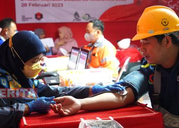 Peringati Bulan K3 Nasional, Ratusan Karyawan Semen Gresik Langsungkan Donor Darah