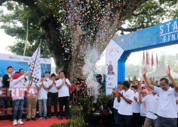 Semen Gresik ajak 6.500 Warga Grobogan Jalan Sehat Peringati HUT 25 Tahun Kementerian BUMN