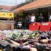 Ribuan Barang Bukti Miras Dimusnahkan di Halaman Polres Rembang 9 Ribuan Barang Bukti Miras Dimusnahkan di Halaman Polres Rembang