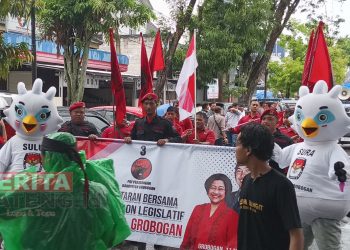Setor Bacaleg Dengan Pawai PDI Perjuangan Grobogan Optimis Raih 30 Kursi