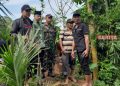 Gerak Cepat, Camat Agsun Bersama BBWS Tangani Tanggul Jebol Sungai Dumpil 17 GERAK CEPAT: Camat Dukuhseti Agus Sunarko, S.STP., M.SI. bersama pihak dari BBWS Pemali Juana meninjau tanggul yang jebol dan mengestimasi penanganan banjir, pada Rabu, 14 Februari 2024. (Dok. Pribadi/Beritajateng.id)