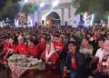 Euforia Kemenangan Indonesia ke Semi Final Piala Asia U-23 Terasa Hingga Kota Semarang 15 NOBAR: Wali Kota Semarang, Hevearita Gunaryanti Rahayu, ikut meramaikan nonton bareng Piala Asia U-23 Indonesia Vs Korea Selatan di halaman Balai Kota Semarang, Jumat, 25 April 2024 malam. (Pemkot Semarang/Beritajateng.id)