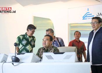 STUDI TIRU: Bupati Blora, Arief Rohman, saat studi tiru di Diskominfo Pemprov Jabar. (Prokompim Blora/Beritajateng.id)