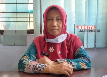 Kepala UPTD Metrologi Legal pada Disdagkop dan UKM Kendal, Istiadah. (Arvian Maulana/Beritajateng.id)