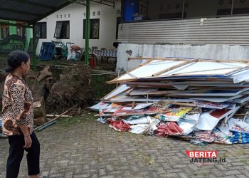 Langgar Aturan, Ratusan Baliho Bacalon Wali Kota Salatiga Dicopot Paksa