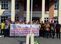 Tolak Eksekusi, Ratusan Karyawan Duta Mode Jepara Gelar Aksi Demo 10 Tolak Eksekusi, Ratusan Karyawan Duta Mode Jepara Gelar Aksi Demo
