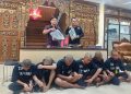 Polisi Tangkap Pelaku Pengeroyokan di Jalan Citarum Semarang 17 Polisi Tangkap Pelaku Pengeroyokan di Jalan Citarum Semarang