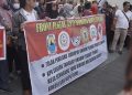 FPAK Semarang Gelar Aksi Unjuk Rasa Tuntut KPK Segera Umumkan Tersangka Korupsi 16 FPAK Semarang Gelar Aksi Unjuk Rasa Tuntut KPK Segera Umumkan Tersangka Korupsi