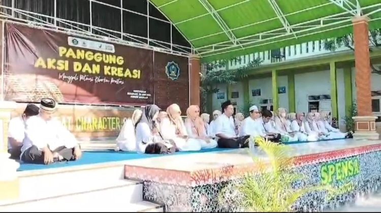 Moment HUT RI ke 79 2024, SMPN 1 Rembang Gelar Khotmil Quran Hingga Doa Bersama 1 Moment HUT RI ke 79 2024, SMPN 1 Rembang Gelar Khotmil Quran Hingga Doa Bersama