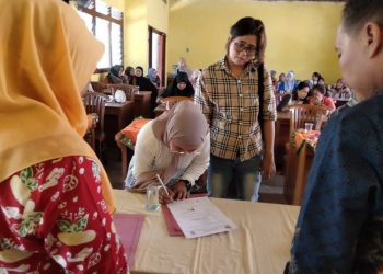 SMPN 3 Cepu Kembalikan Kelebihan  Uang Seragam dan Iuran Karnaval kepada Wali Murid