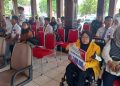 Puluhan Siswa dan Mahasiswa Berprestasi Menerima Beasiswa dari Pemkab Semarang 22 Puluhan Siswa dan Mahasiswa Berprestasi Menerima Beasiswa dari Pemkab Semarang