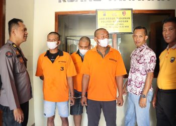 Nekat! 3 Pria Edarkan Sabu di Grobogan 2 Nekat! 3 Pria Edarkan Sabu di Grobogan
