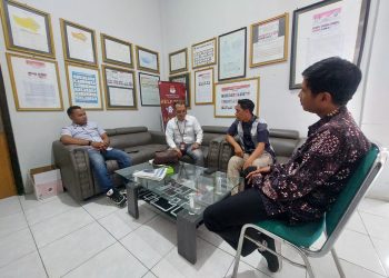 Datangi KPU Rembang, Tim Hukum Harno-Hanies Pastikan Kelengkapan Persyaratan Paslon