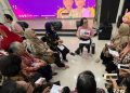 Tangkal Hoaks, Lansia di Surakarta Diberi Literasi Digital oleh IKWI 18 Tangkal Hoaks, Lansia di Surakarta Diberi Literasi Digital oleh IKWI