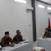 Musyawarah Tertutup Gugatan Dico-Ali di Bawaslu Kendal Hanya Dihadiri 1 Anggota KPU 8 Musyawarah Tertutup Gugatan Dico-Ali di Bawaslu Kendal Hanya Dihadiri 1 Anggota KPU