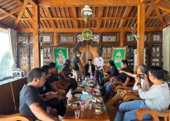 Siap Menangkan Harmonis di Pilkada Rembang, K.H. Nawawi Beri Komando Joglo Pergerakan 4 Siap Menangkan Harmonis di Pilkada Rembang, K.H. Nawawi Beri Komando Joglo Pergerakan