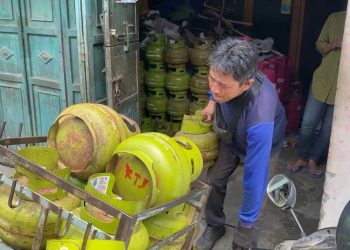 HET Gas 3 Kg Resmi Naik, Pemilik Pangkalan Gas Akui Khawatir Jadi Beban Ekonomi Masyarakat 7 HET Gas 3 Kg Resmi Naik, Pemilik Pangkalan Gas Akui Khawatir Jadi Beban Ekonomi Masyarakat