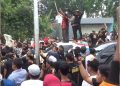 Pengundian Nomor Urut Pilkada Pekalongan Sempat Tegang dan Ricuh, Ini Kronologinya 12 Pengundian Nomor Urut Pilkada Pekalongan Sempat Tegang dan Ricuh, Ini Kronologinya