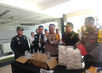 Polda Jateng Gagalkan Pengiriman 12 Kg Narkoba dari Malaysia, Satu Residivis Ditangkap 1 Polda Jateng Gagalkan Pengiriman 12 Kg Narkoba dari Malaysia, Satu Residivis Ditangkap