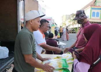 Pak PJ Hadir Lagi! Sembako Murah Bikin Warga Jepara Hemat