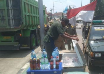 Langgar Perda, Satpolkar Kendal Tertibkan Sejumlah PKL