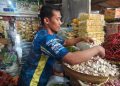 Harga Bawang Putih di Semarang Naik, Pedagang Mengeluh Pasar Sepi 18 Harga Bawang Putih di Semarang Naik, Pedagang Mengeluh Pasar Sepi