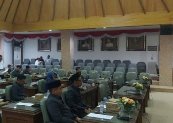 Gaji Minim, DPRD Rembang Siap Perjuangkan Hak Guru Honorer
