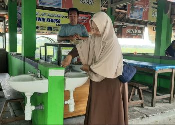 Dinkes Rembang Gelontorkan Rp 100 Juta untuk Bantuan Sarana Sanitasi