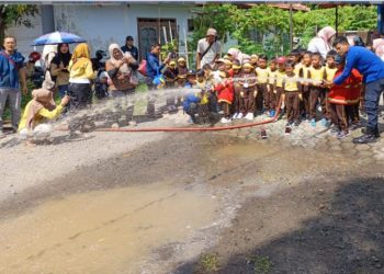 Sosialisasi Tugas Damkar Ke Siswa TK, Satpolkar Kendal: Pendidikan Paling Dasar