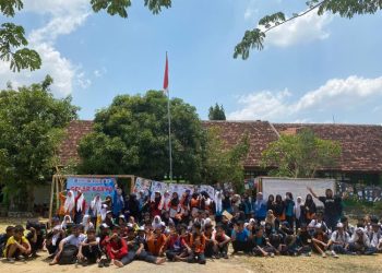 Siswa SMPN 2 Sarang Rembang Diajak Bangun Kesehatan Mental Melalui Outbound