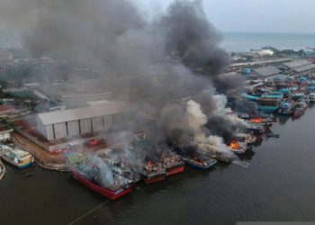 13 Kapal Nelayan di Pekalongan Terbakar, Kapolres: Kerugian Bersifat Material