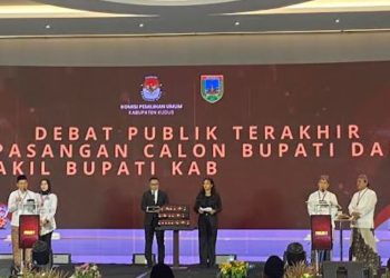 Debat Terakhir, Dua Paslon Adu Pendapat Tentang Kualitas Trotoar di Menara Kudus dan Citywalk