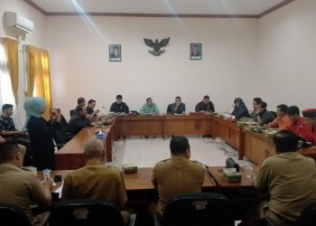 Mahasiswa Tuntut Pengumunan Perades Ditunda dan Bentuk Pansus, Ketua Dewan Pati Minta Bukti