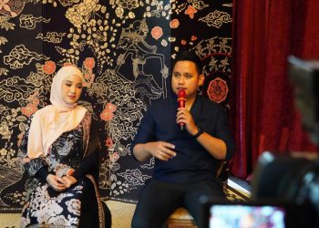 Komitmen Kolaborasi dengan Pengrajin, Bupati Dico Wajibkan ASN Pakai Batik Kendal