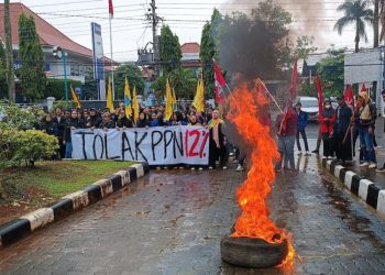 Tolak Kenaikan PPN 12%, Ratusan Mahasiswa Demo DPRD Jepara