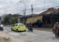 Bahayakan Pengguna, Jalan Kudus-Purwodadi Rusak Sepanjang 100 Meter 16 Bahayakan Pengguna, Jalan Kudus-Purwodadi Rusak Sepanjang 100 Meter