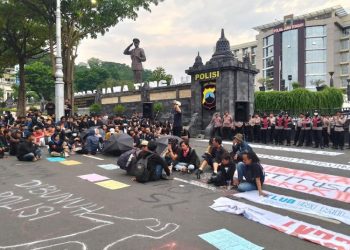 Dipicu Penembakan Saat Boikot CEO, Suporter PSIS Semarang Gelar Demo di Polda Jateng