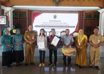 Dinkop UMKM Pati Salurkan Bantuan Rp 600 Juta Berupa Barang Hingga Unggas