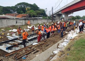 Jelang Nataru, KAI Daop 4 Semarang Ganti Rel Sepanjang 106.875 Meter