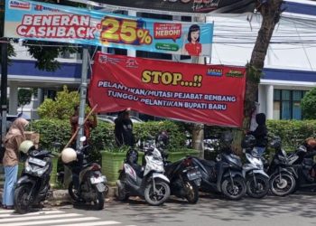 Warga Rembang Protes Mutasi Jabatan, Wakil Ketua DPRD Nilai Bupati Memaksakan Kehendak