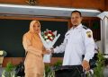 Camat Dukuhseti Pati Beri Kejutan ke Istri Tercinta di Momen HUT DWP, Ini Makna Hadiahnya 19 Camat Dukuhseti Pati Beri Kejutan ke Istri Tercinta di Momen HUT DWP, Ini Makna Hadiahnya