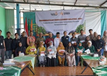 Penuhi Kebutuhan Pangan, Lazismu Salatiga Salurkan Bantuan 500 Kaleng Rendangmu