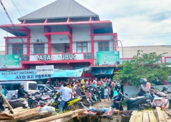 Hanya Sementara, Para Pedagang Berangsung-angsur Tempati Pasar Darurat Gubug Grobogan