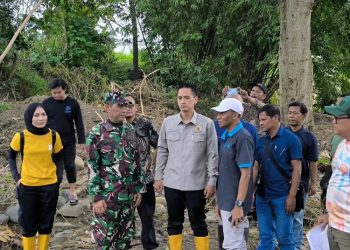 Anggota DPR RI Firnando Ganinduto Tinjau Penanganan Tanggul Kali Bodri Kendal